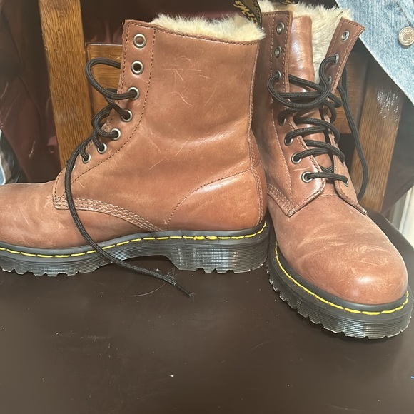 Dr Martens size 8 - Picture 2 of 4